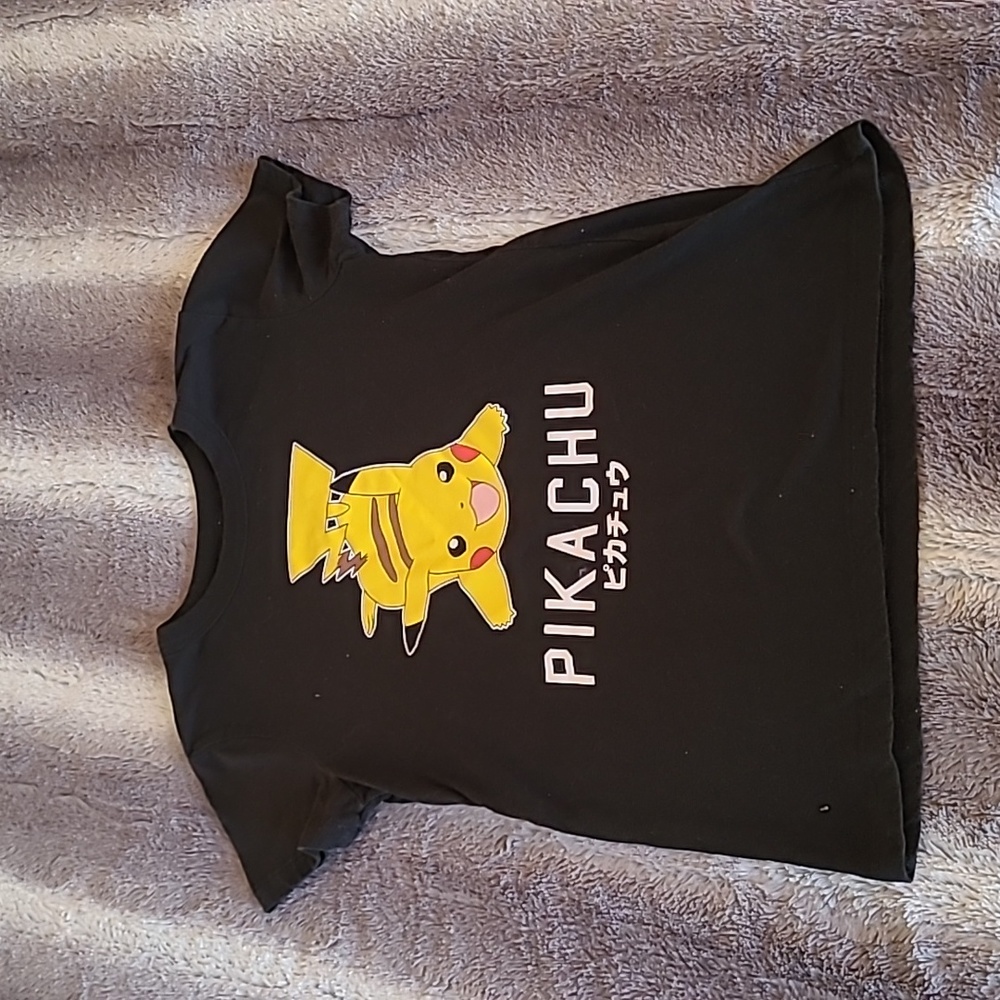 Pokemon  Pikachu T-shirt size xs